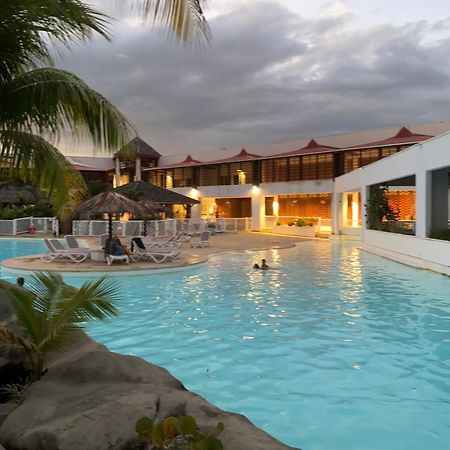 Le Camassia - Studio De Standing Dans Residence Privee Avec Acces Piscine Et Plage. Saint-Francois  Ngoại thất bức ảnh